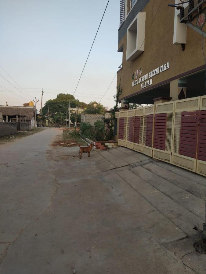 Sls Homestay - Luxury Ac Service Apartments 1Bhk, 2Bhk, 3Bhk - Direct Flyover To Alipiri Tirumala Gate - Walk To Ps4 Pure Veg Restaurants, Supermarkets - Near To National Highway & Padmavathi Amma Temple - Modular Kitchen, Living Room -Free Superfast Tirupati Zewnętrze zdjęcie