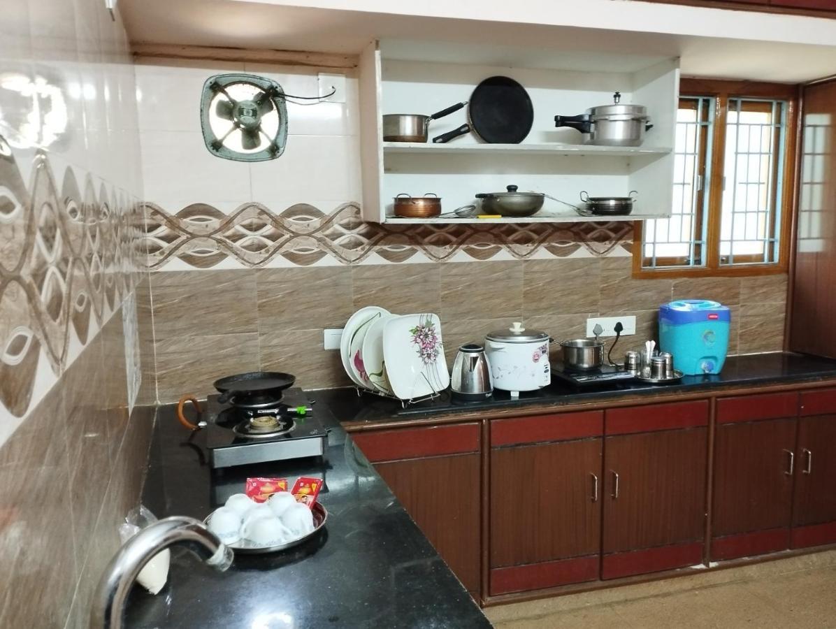 Sls Homestay - Luxury Ac Service Apartments 1Bhk, 2Bhk, 3Bhk - Direct Flyover To Alipiri Tirumala Gate - Walk To Ps4 Pure Veg Restaurants, Supermarkets - Near To National Highway & Padmavathi Amma Temple - Modular Kitchen, Living Room -Free Superfast Tirupati Zewnętrze zdjęcie