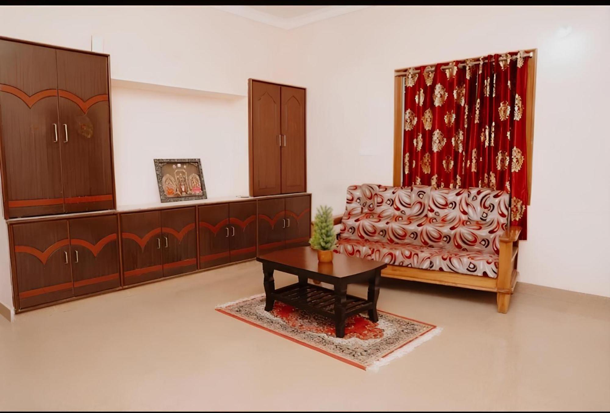 Sls Homestay - Luxury Ac Service Apartments 1Bhk, 2Bhk, 3Bhk - Direct Flyover To Alipiri Tirumala Gate - Walk To Ps4 Pure Veg Restaurants, Supermarkets - Near To National Highway & Padmavathi Amma Temple - Modular Kitchen, Living Room -Free Superfast Tirupati Zewnętrze zdjęcie
